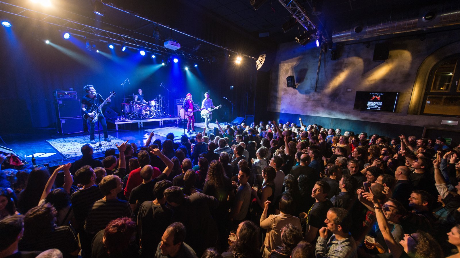 Concierto en una sala de Kultura Live
